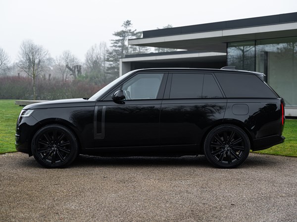 RANGE ROVER P550E AUTOBIOGRAPHY